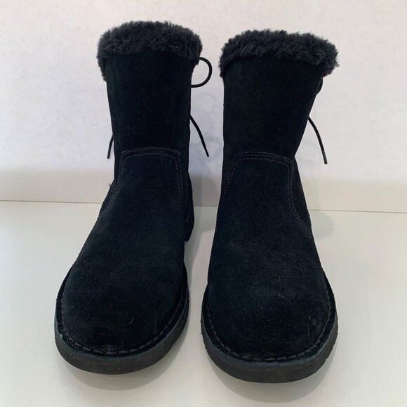 UGG Naiyah Boots Sheepskin Leather Booties Back Lace-Up Black Size 8 NEW - Picture 2 of 7